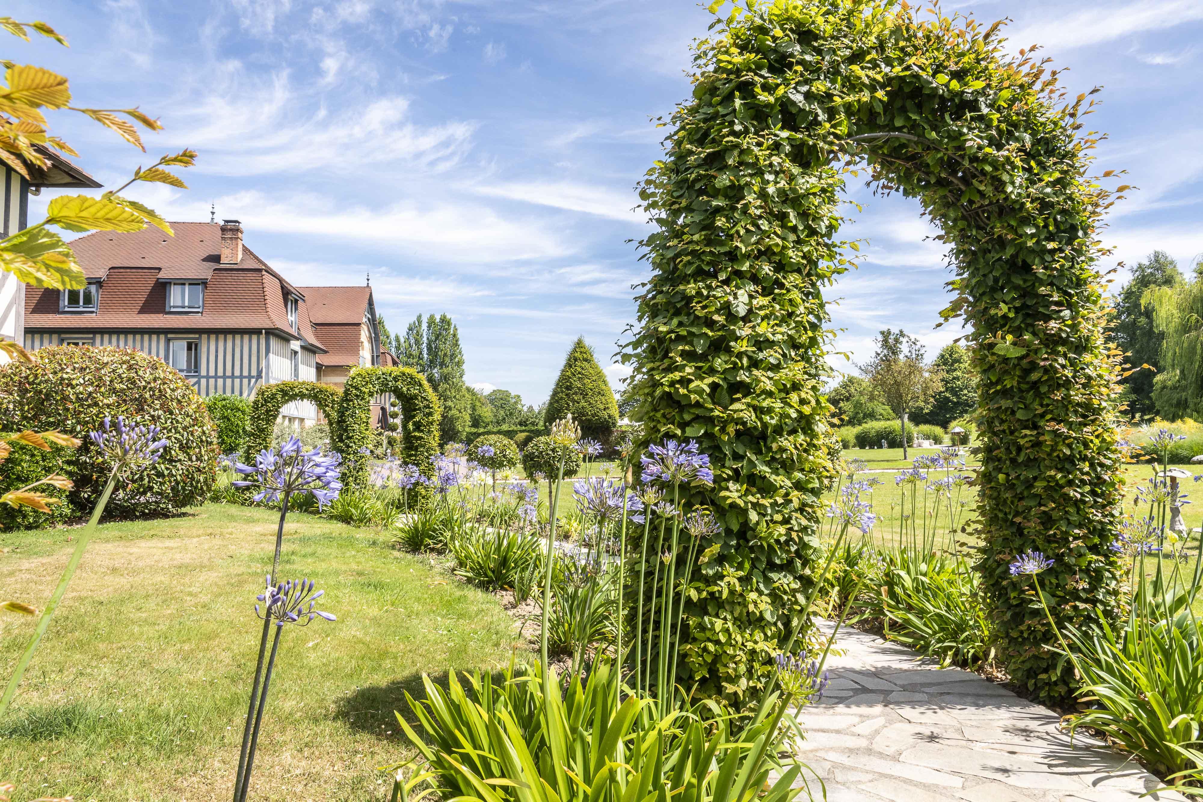 Le Manoir De La Poterie & Spa Cricquebœuf Exteriör bild