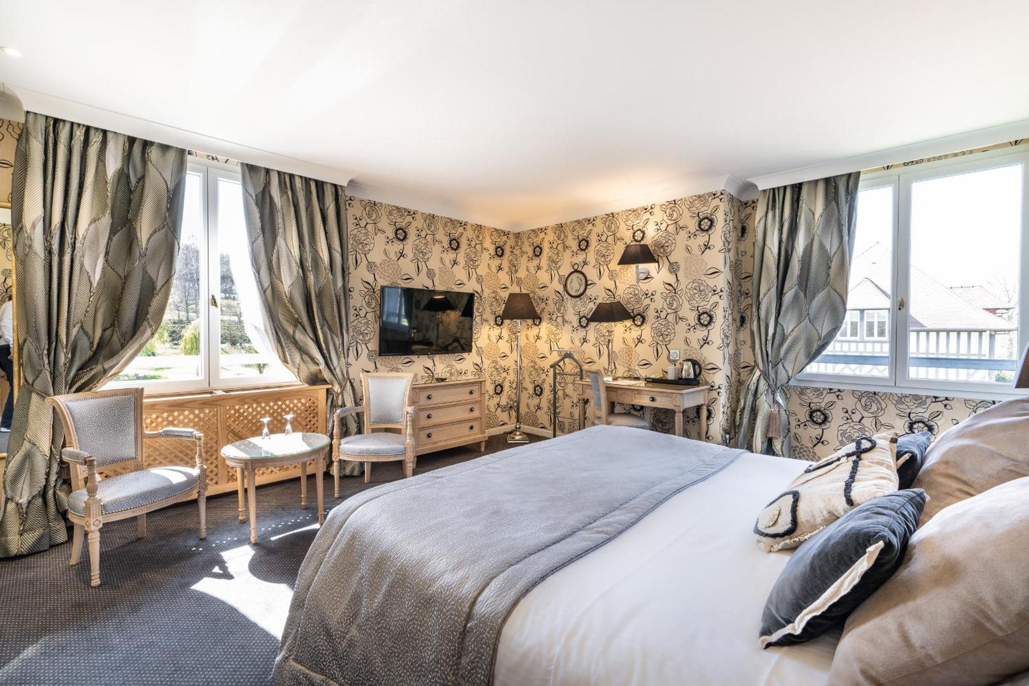 Le Manoir De La Poterie & Spa Cricquebœuf Exteriör bild